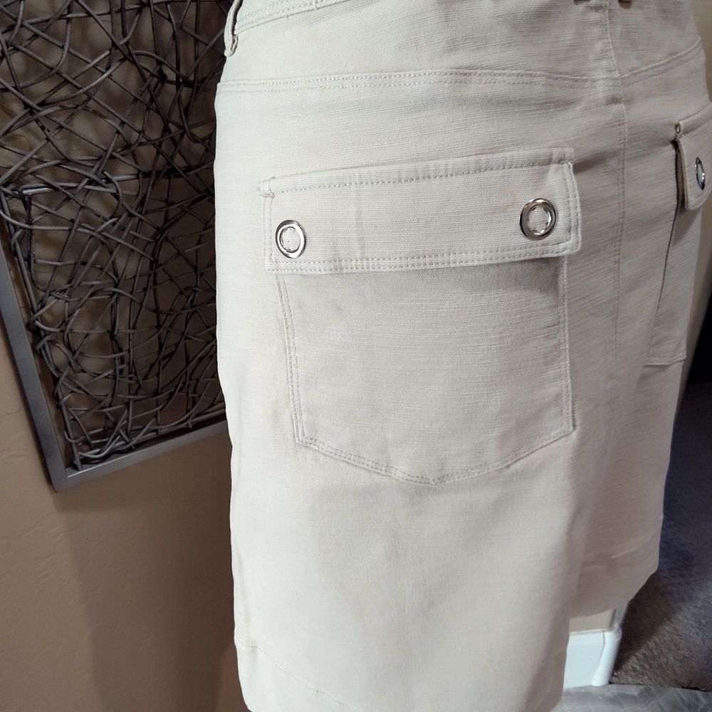 White House Black Market Khaki Cargo Mini Skirt - Picture 5 of 7